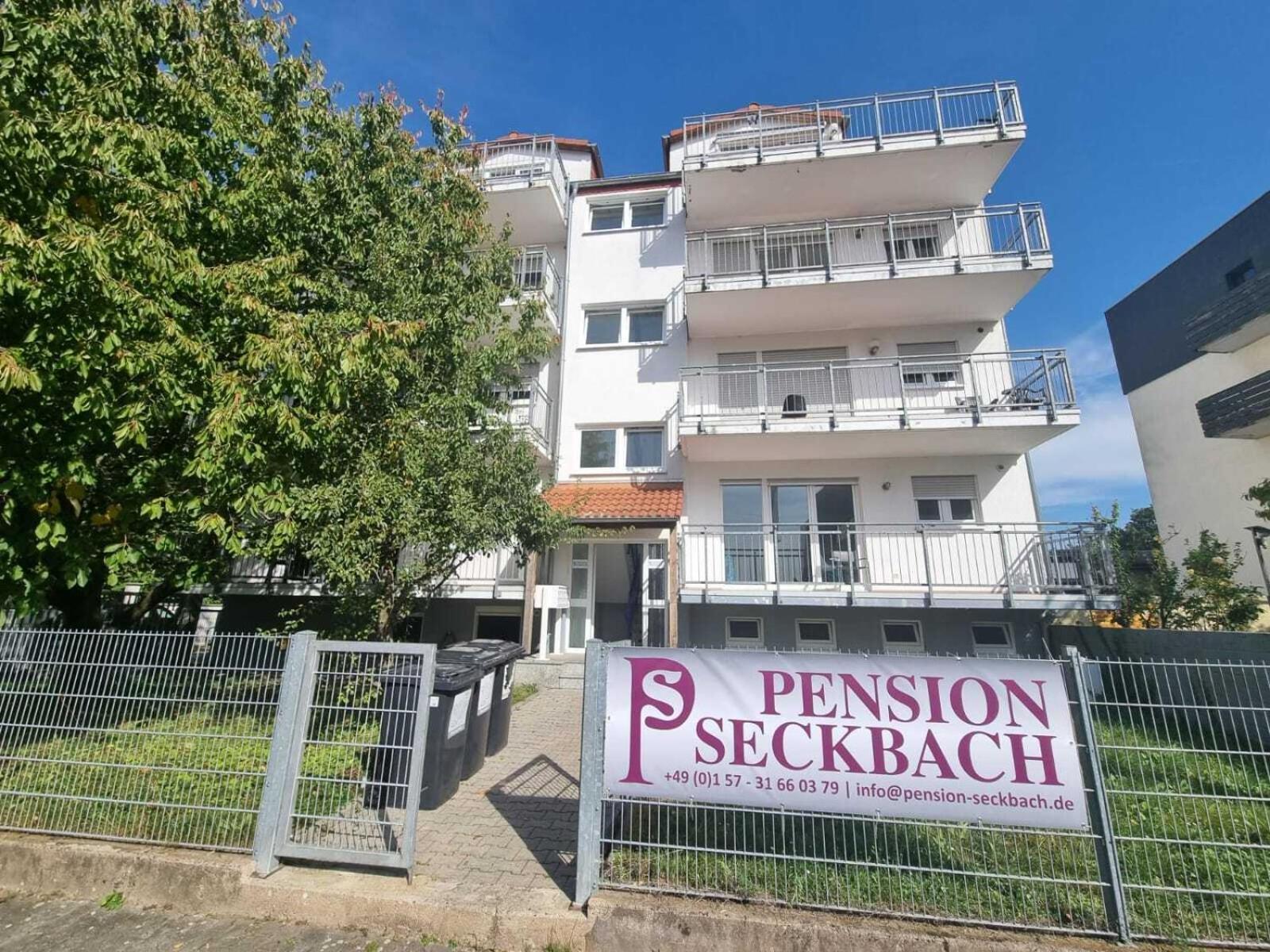 Pension Seckbach Франкфурт на Майн Екстериор снимка